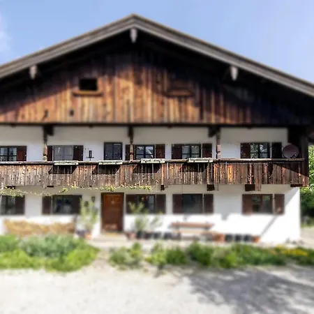 Haus *